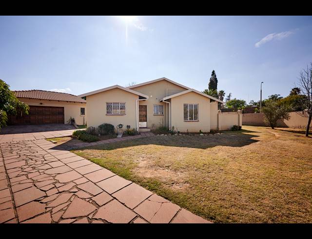 3 BEDROOM HOUSE FOR SALE IN VORNA VALLEY